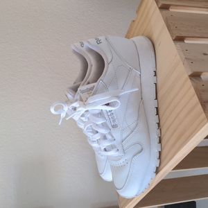 Vintage style white leather Reebok sneakers
